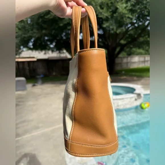 Coach Bleeker 6121 Tan and Brown Leather and Linen Tote EUC Made in the USA ๐บ๐ธ๐บ๐ธ - Picture 3 of 17